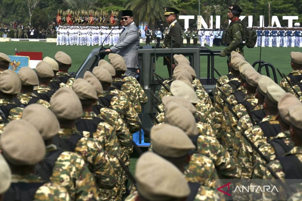 Peringatan-HUT-TNI-051026-gp-5