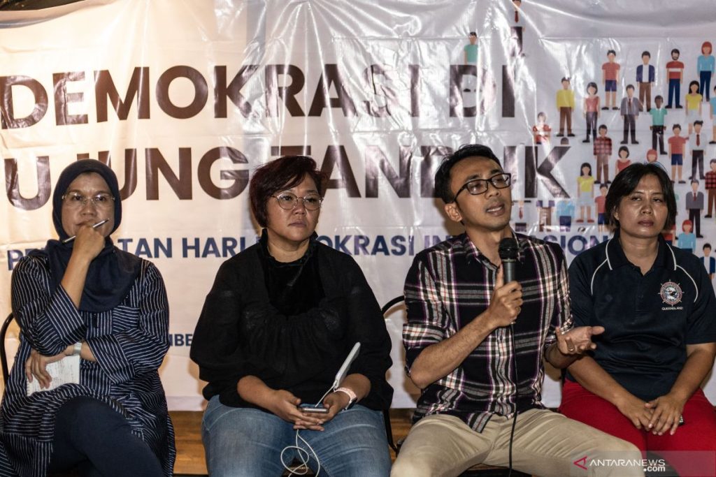 Konpres-Demokrasi-Ujung-Tanduk-150919-aaa-7