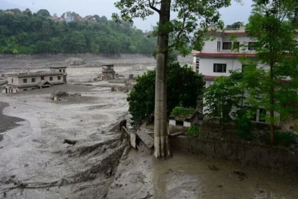 Nepal-pasca-banjir-bandang-China