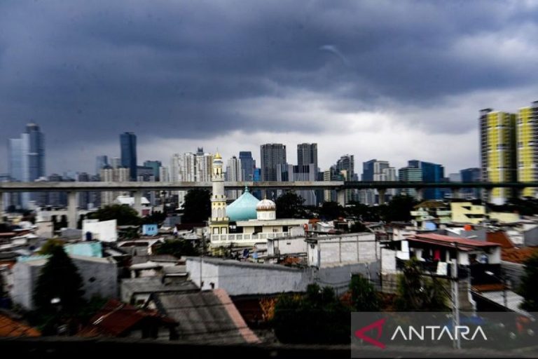 Waspada-Cuaca-Buruk-Di-Jakarta-230126-Adm-6