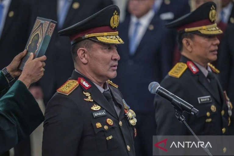 Presiden-Prabowo-melantik-Kapolri-dan-Wakapolri-01102026-gp-4